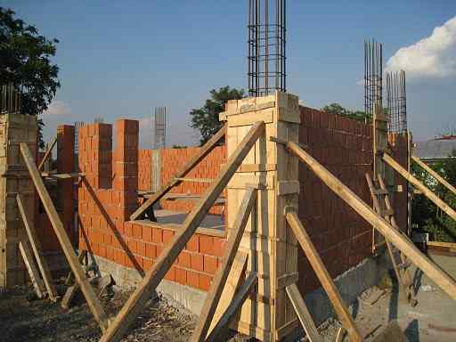 construire casa la rosu